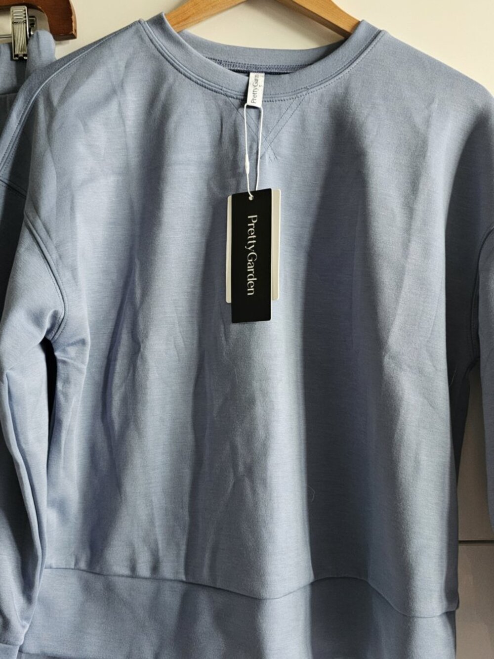 New Pretty Garden 2 Piece Loungewear Tracksuit - Picture 2 of 9